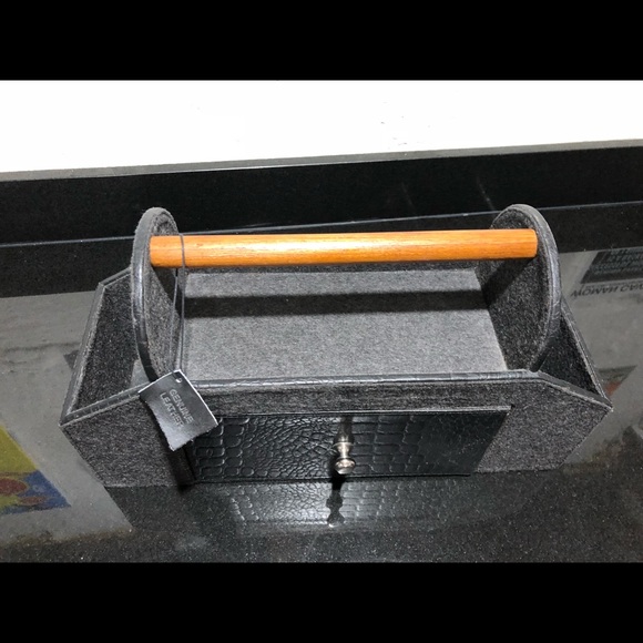 Tool box - Picture 3 of 4